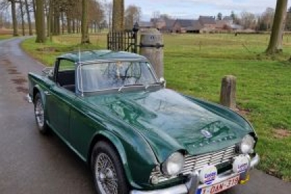 Triumph TR4 1963, green