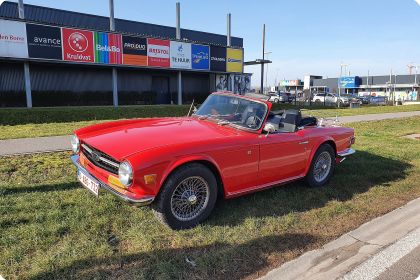 Triumph TR6 RED 1969
